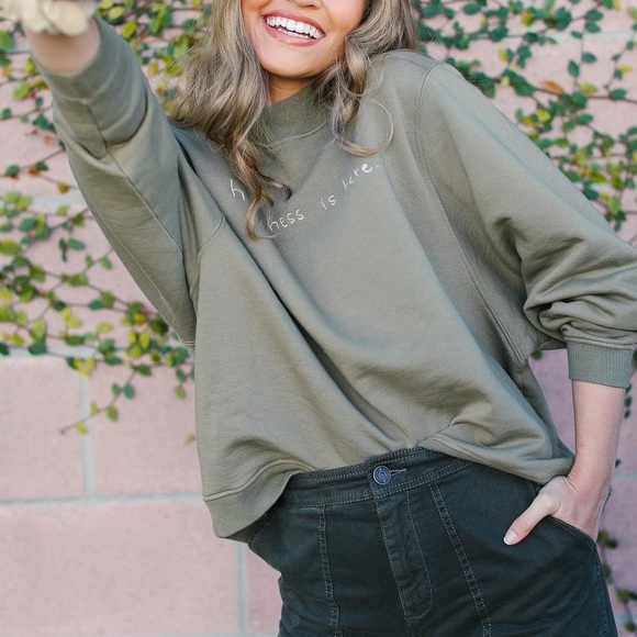 Kristen made happiness is here crew neck - Picture 1 of 6